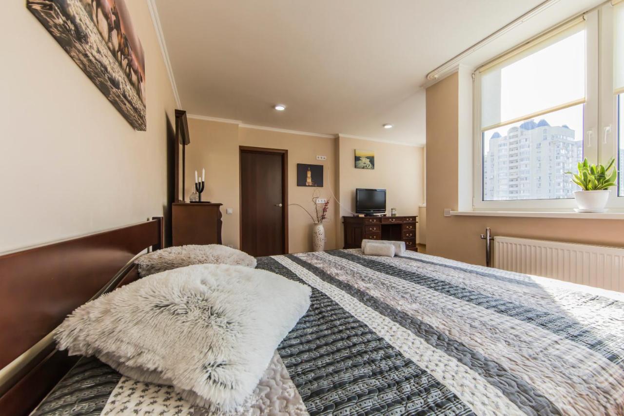 Super Comfort Flat For You Near The Metro. Kiev Buitenkant foto