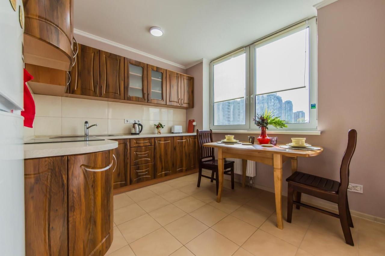 Super Comfort Flat For You Near The Metro. Kiev Buitenkant foto