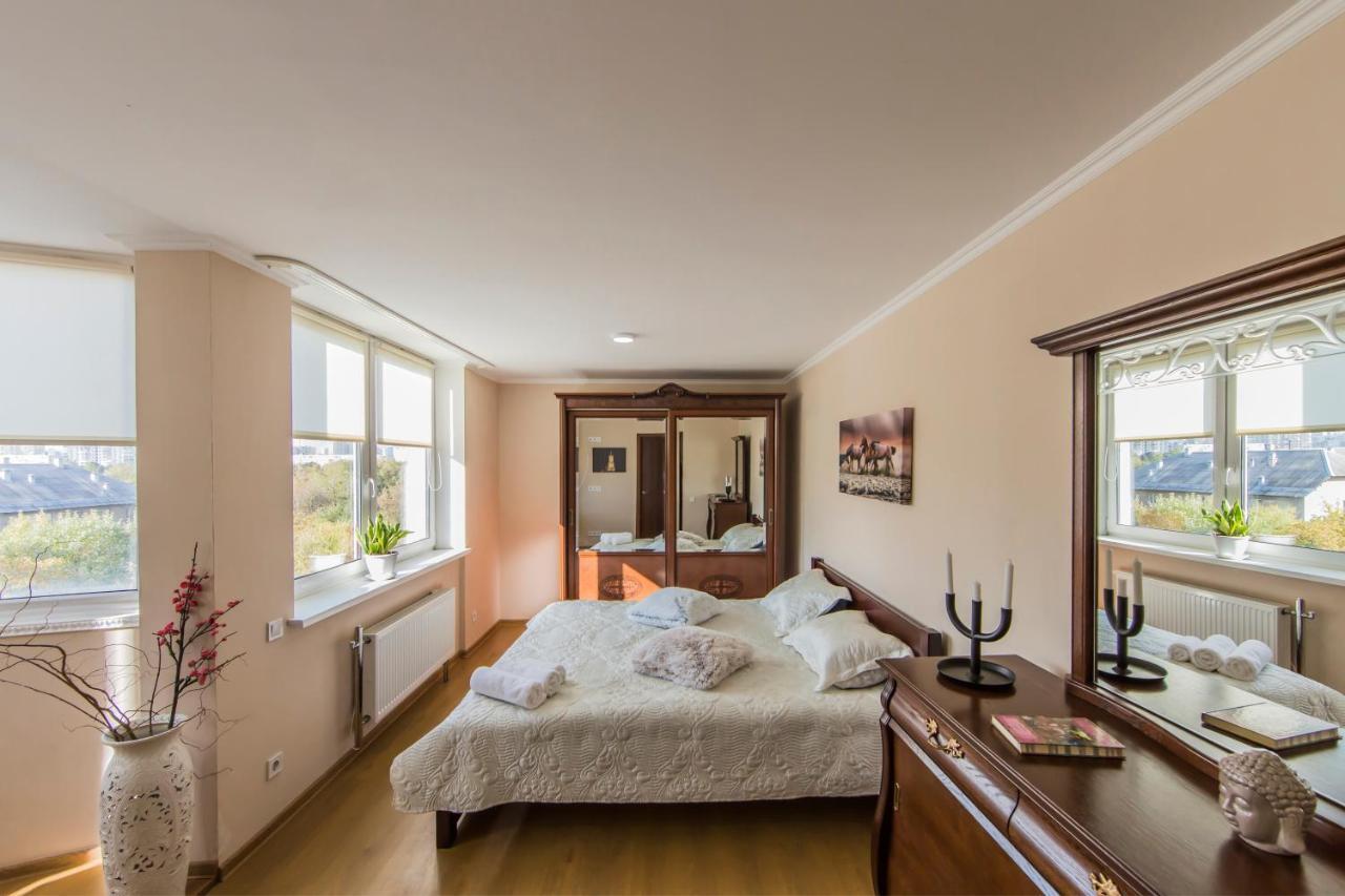 Super Comfort Flat For You Near The Metro. Kiev Buitenkant foto