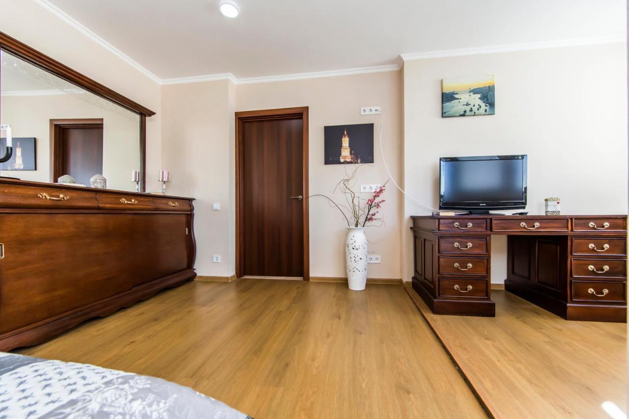 Super Comfort Flat For You Near The Metro. Kiev Buitenkant foto