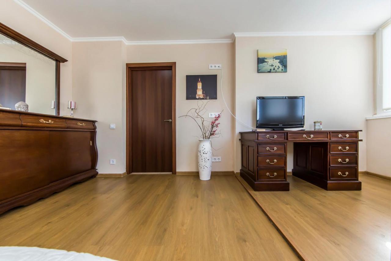 Super Comfort Flat For You Near The Metro. Kiev Buitenkant foto
